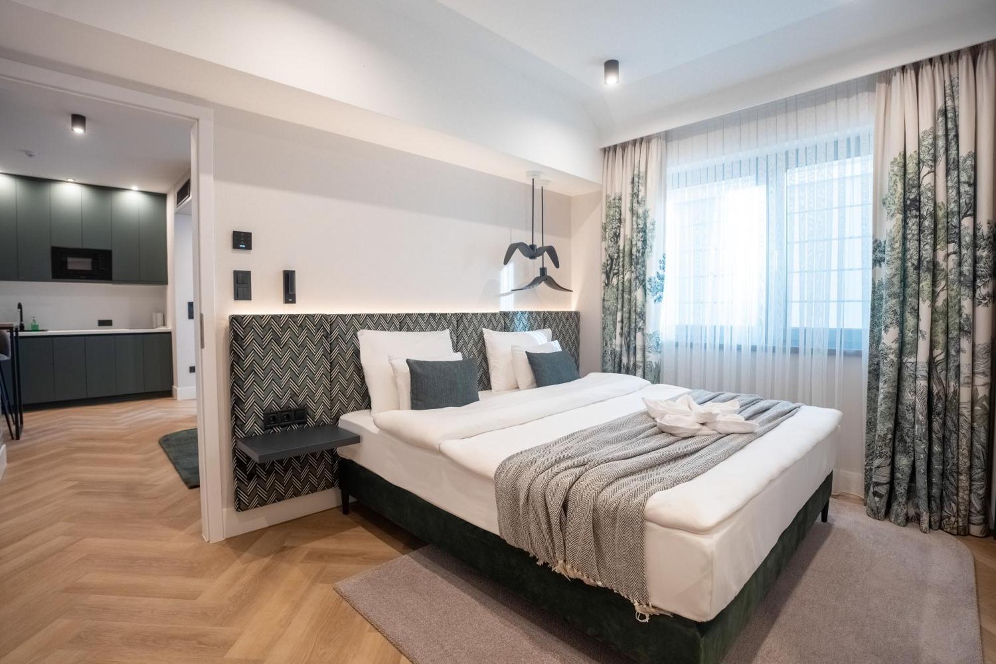 Larum Balatonfuered - Adults Only Екстериор снимка